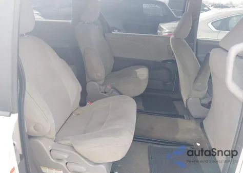 2015 Toyota Sienna L 7 Passenger z USA, uszkodzony, nr VIN 5TDZK3DC3FS528502